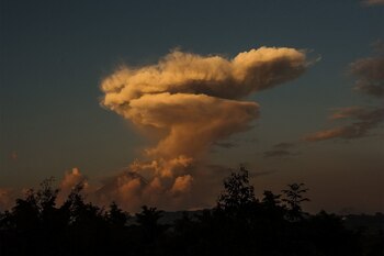 Volcán de Colima está activo
