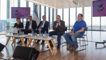 Participaron de la presentación: de