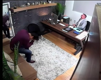 Usuarios reaccionan a la risa del jefe