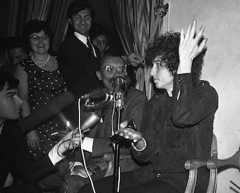 Cada etapa en la carrera de Bob Dylan, desde el blues hasta el country, representa una exploración artística única e inconfundible.(Foto: archivo AP)
