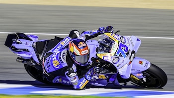 (Crónica) Alex Márquez conquista Jerez y Marc sufre otra caída