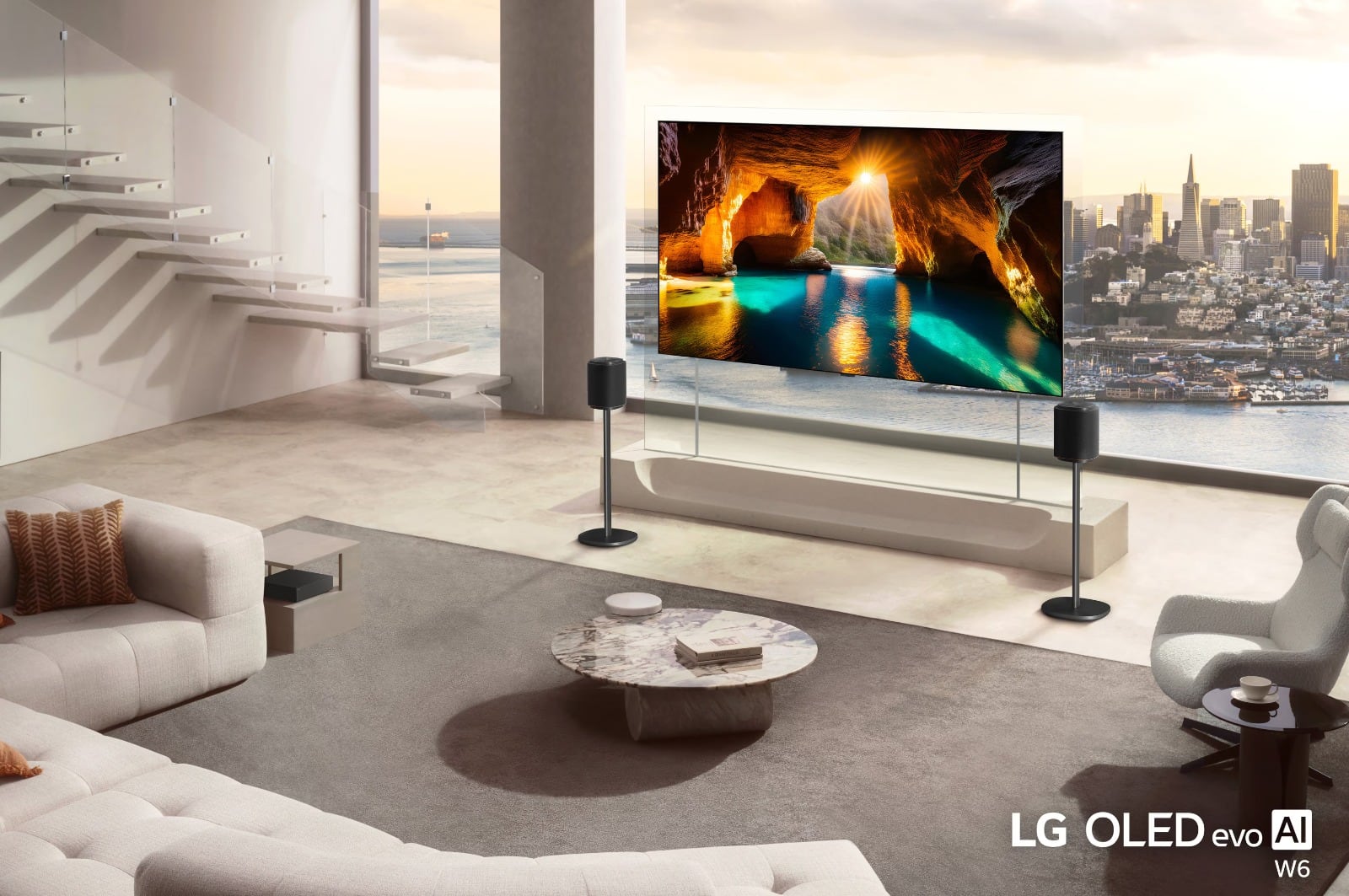 Este televisor elimina los cables y tiene un base transparente. (LG)