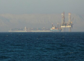 FOTO DE ARCHIVO: Un buque