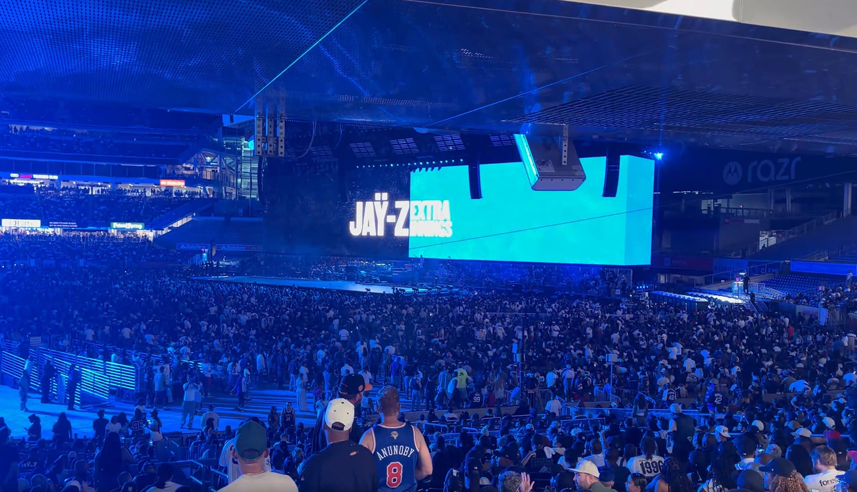 El último show de Jay-Z en el Yankee Stadium contó con la presencia de Beyoncé, Rihanna, Usher, Fat Joe, Jeezy, Pusha T, Pharrell y Jadakiss (X/FearedBuck)