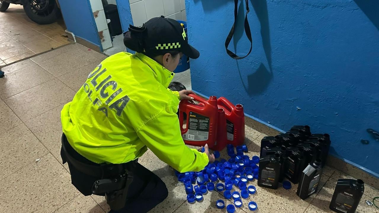 La Policía Nacional incautó autopartes falsificadas por más de $2.000 millones durante operativos en Bogotá, golpeando de forma contundente el comercio ilegal - crédito Mebog