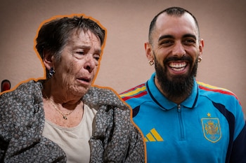 Un montaje del futbolista Borja Iglesias junto a Maricarmen, mujer desahuciada en Madrid.