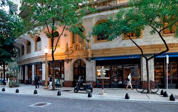 Edificio Bencich, bar y restaurante