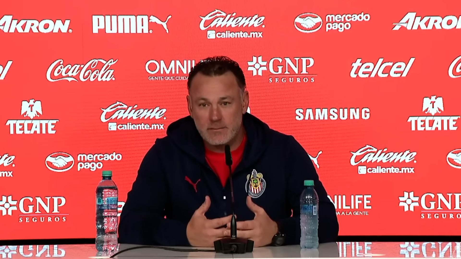 La primera reacciónde Milito a la pregunta en conferencia de prensa