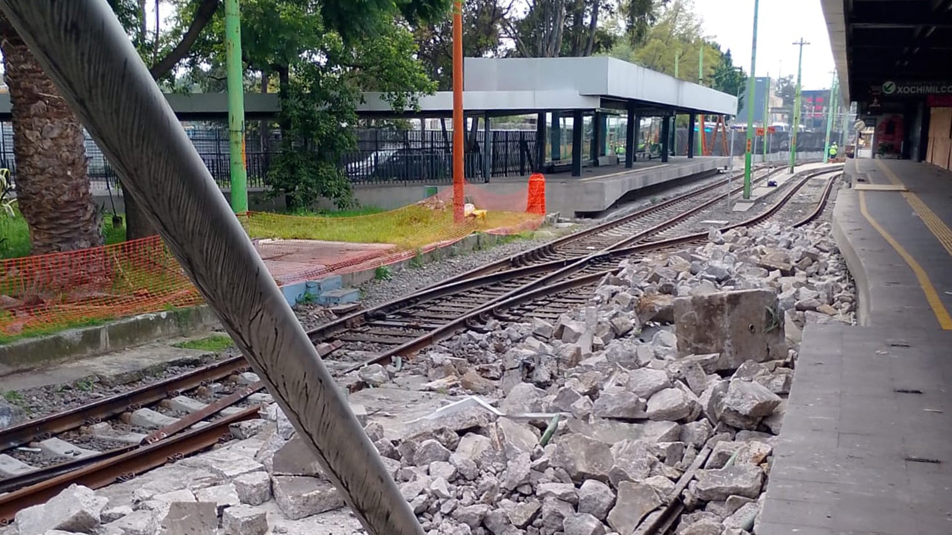 La terminal Tasqueña del Tren Ligero reabre tras ocho meses de remodelación para facilitar el acceso a la reinauguración del Estadio Azteca. (Foto: X/@STECDMX)