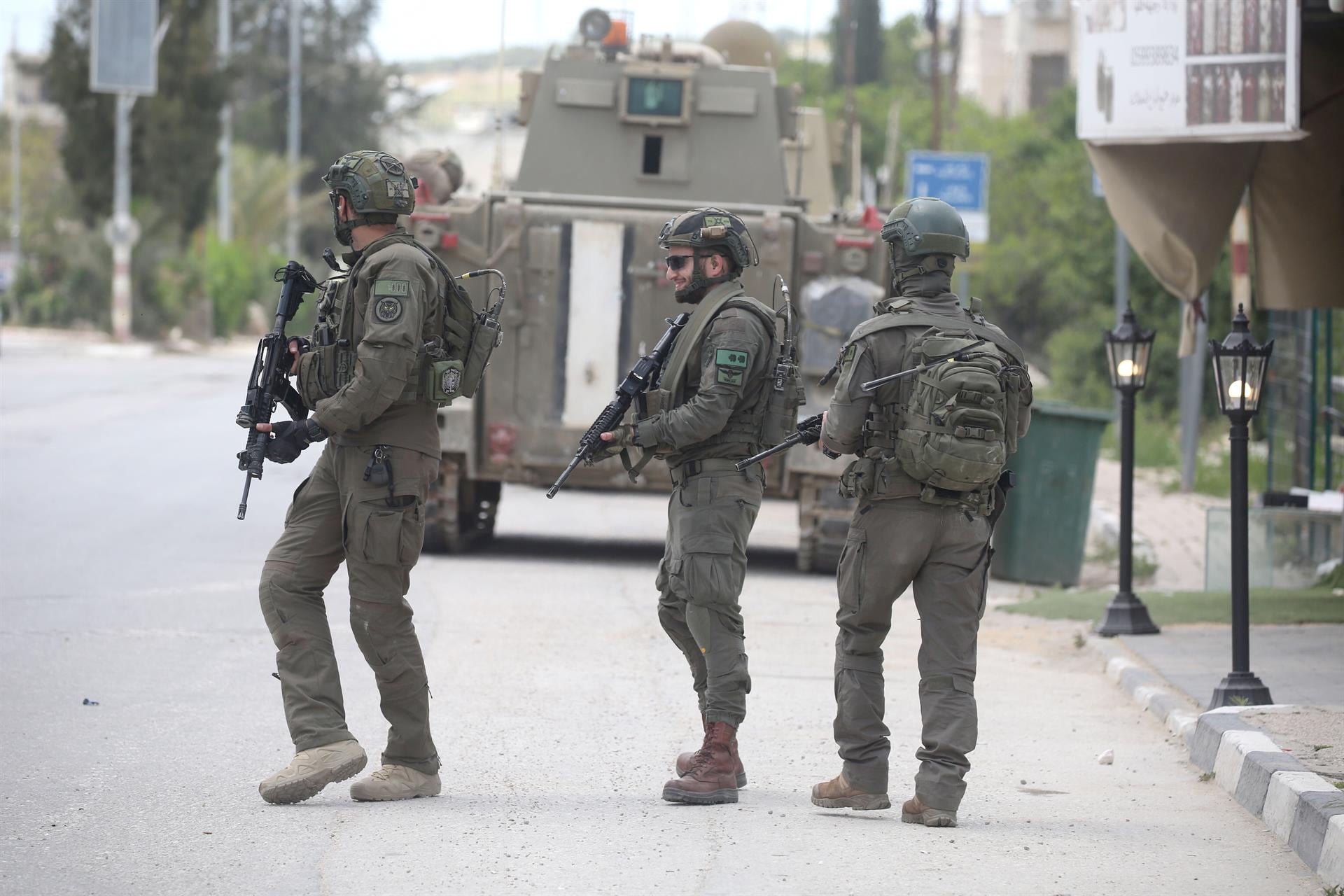 Cerca de 80 palestinos detenidos en operaciones de las fuerzas de Israel en Cisjordania
