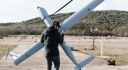 Airbus apuesta por el tándem dron-helicóptero: así es el Flexrotor, una aeronave de solo 25 kilos capaz de volar durante 14 horas