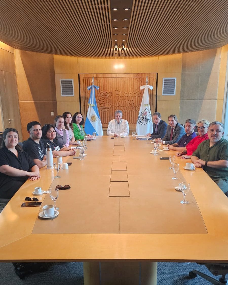 La foto de la reunión en la que se confirmó que la Marcha del Orgullo será el 7 de noviembre