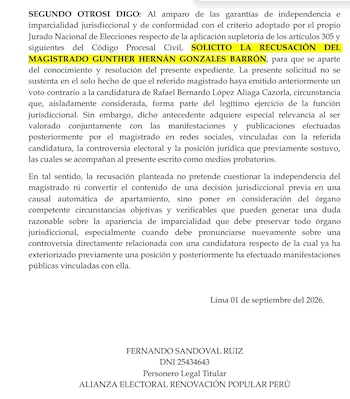 Documento con texto en negro sobre fondo blanco y una frase resaltada en amarillo que pide la recusación de un magistrado en Perú