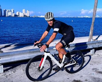 Paris Wallace, presidente y cofundador de la National Cycling League (NCL) estadounidense, que se presenta en Miami Beach