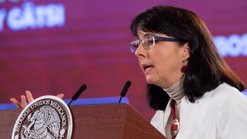 La directora del Conahcyt celebra