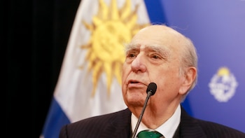 Julio María Sanguinetti, expresidente de Uruguay: “La Argentina hoy está precisando un baño de serenidad”