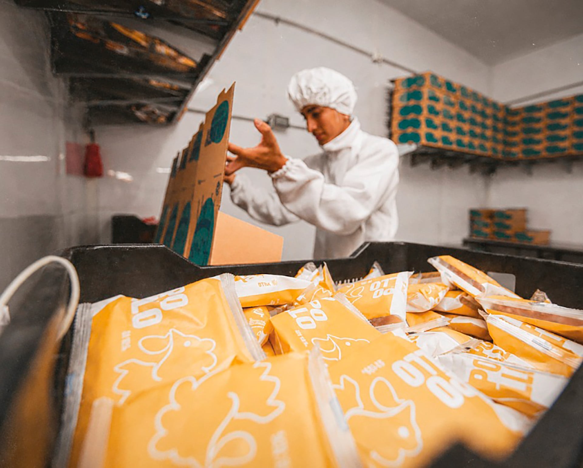 La empresa es la única habilitada por el Senasa para producir alimento BARF para perros y gatos en el país, con procesos auditados en cada etapa de la cadena productiva