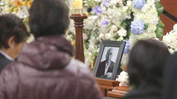 Familiares de más trabajadores públicos