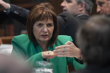 26/09/2018 Argentina.- Bullrich dice que el Gobierno de Milei "luchará" por que su proyecto de ley sea "lo menos recortado posible".
La ministra de Seguridad de Argentina, Patricia Bullrich, ha asegurado que el Gobierno del presidente Javier Milei "necesita muchas normas para acompañar el proceso económico que lleva adelante" y ha garantizado que el oficialismo "va a luchar" para que el proyecto de ley 'ómnibus' sea "lo menos recortado posible".
POLITICA
Europa Press/Contacto/Patricio Murphy