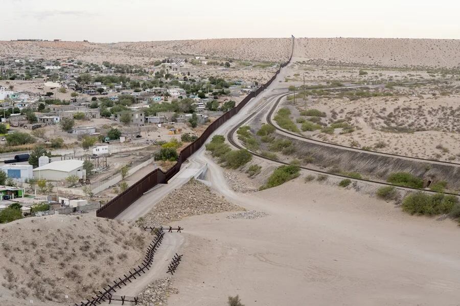 Así es la frontera entre México y Estados Unidos en El Paso, Texas - crédito Ángel Colmenares/EFE