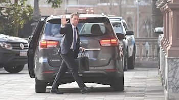 El Gobierno acelera para aprobar el Presupuesto y suspender las PASO: Santilli recibirá a 7 gobernadores en 24 horas