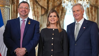 Rodrigo Chaves y Laura Fernández