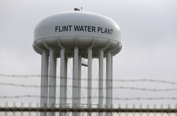 Foto de archivo: la Planta de Agua de Flint, en la ciudad del mismo nombre, en Michigan (REUTERS/Rebecca Cook)
