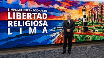 Rabino Dr. Fishel Szlajen en el Simposio Internacional de Libertad Religiosa, Lima, Perú