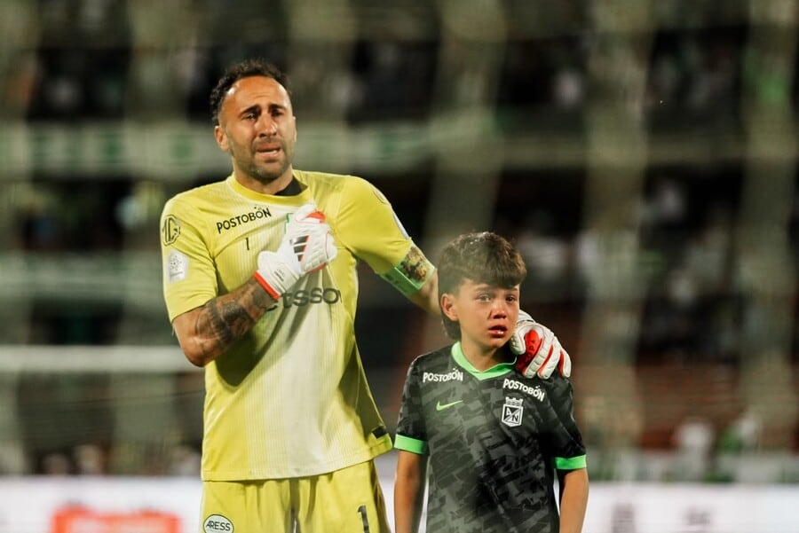 Ospina lloró al despedirse de la hinchada de Nacional -crédito David Jaramillo/Colprensa