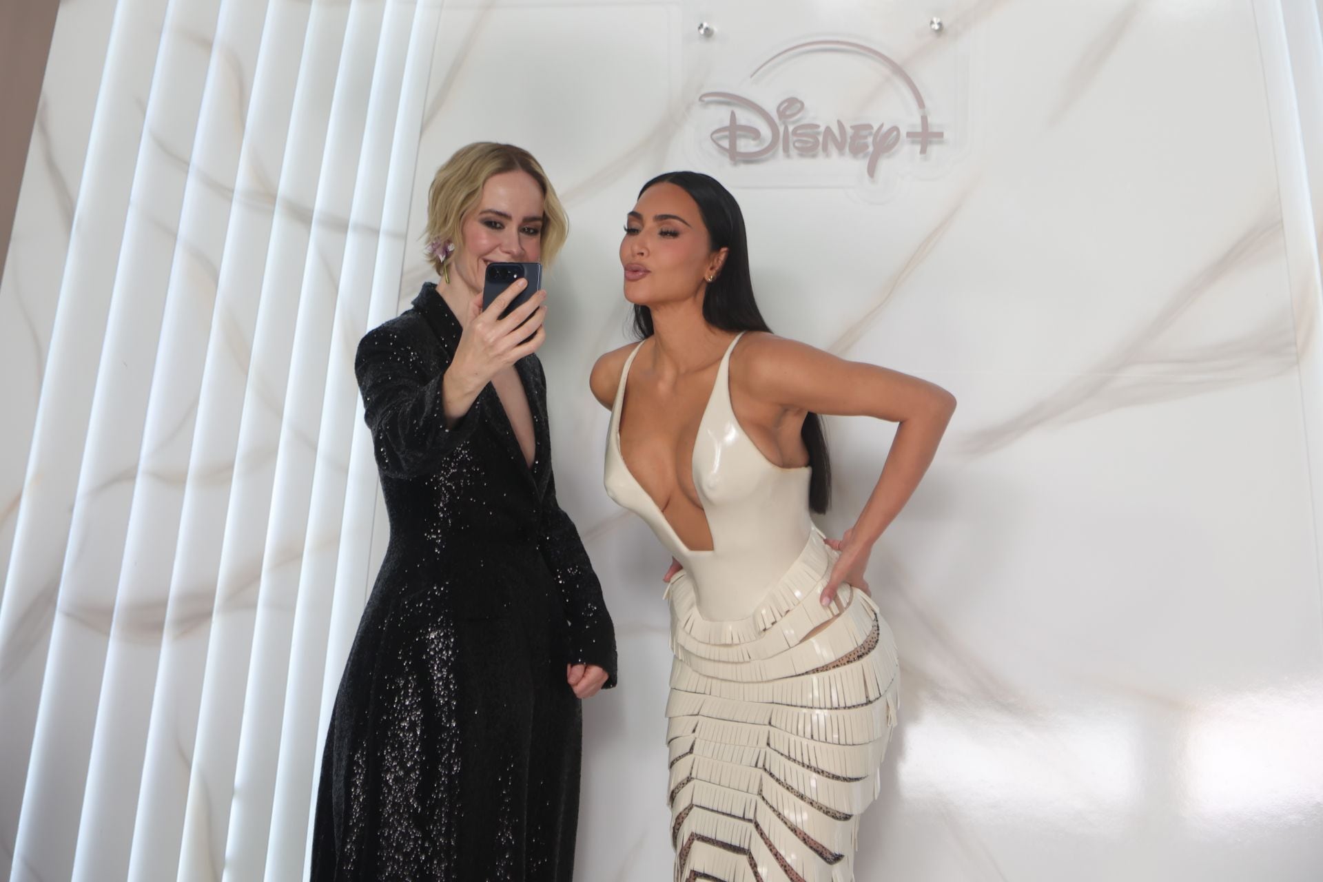 CIUDAD DE MÉXICO, 27OCTUBRE2026.- Sarah Paulson y Kim Kardashian durante la presentación de la segunda temporada serie de hulu,
