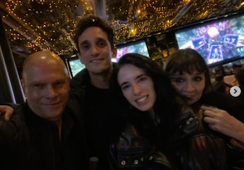 Alejandro Ruiz felicitó a su hija Arantza Ruiz