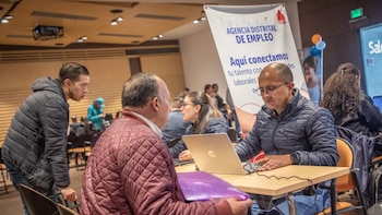 Bogotá realizará feria laboral con 1.000 vacantes para mayores de 50 años el 10 de septiembre: estos son los perfiles y requisitos