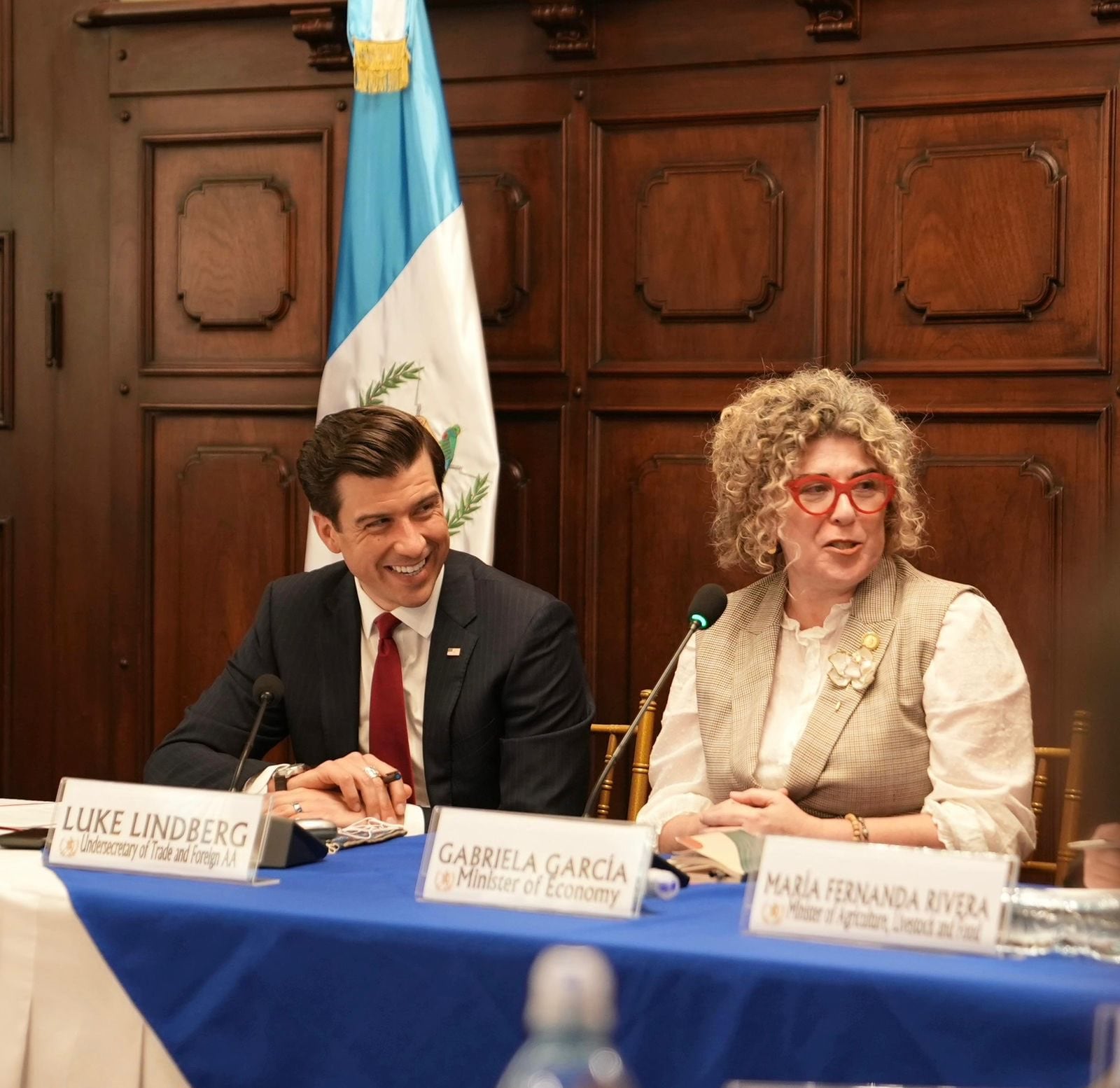Las relaciones diplomáticas con Estados Unidos, según Arévalo, permanecen ancladas en un marco de respeto mutuo y cooperación sostenida. (Embajada de Estados Unidos en Guatemala)