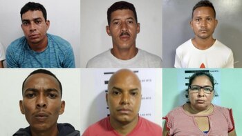 Junto a la líder se