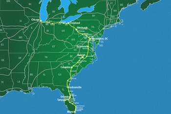 Brightline, la ruta entre Miami y Orlando, fue reconocida por National Geographic por su confort, wifi de alta velocidad y asientos de lujo (Amtrak Media Center)
