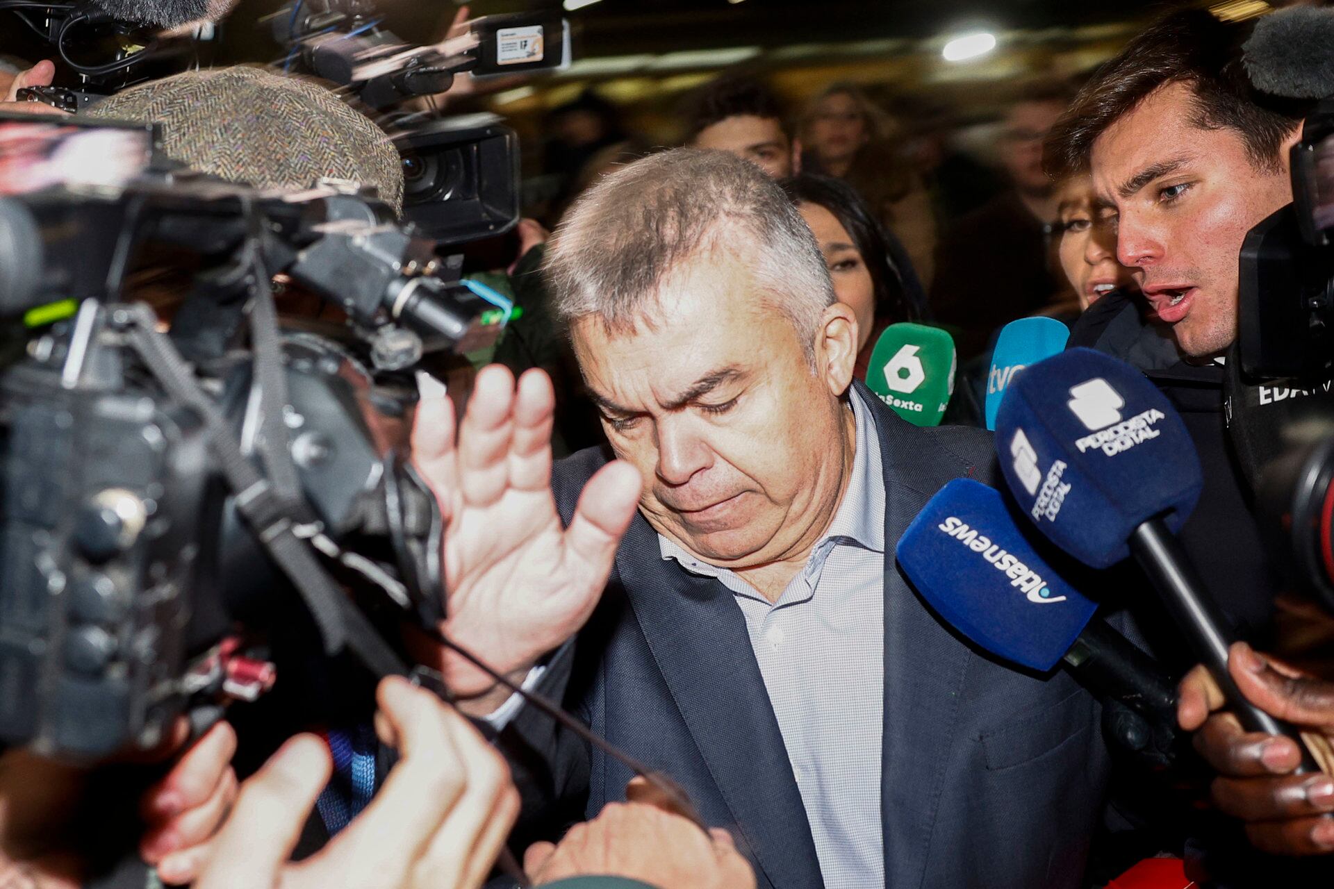 Santos Cerdán ha salido pasadas las 19:15 horas de este miércoles. (EFE/ Rodrigo Jiménez)