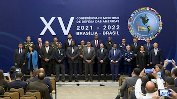 El secretario de Defensa de