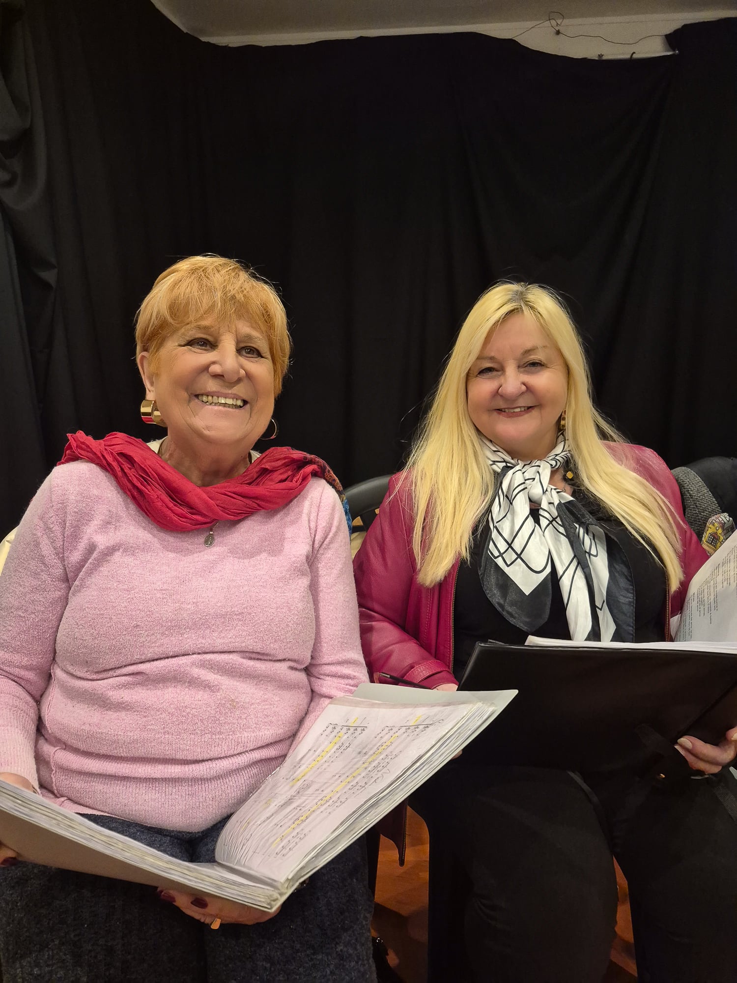 La médica jubilada Ana Ventura reincorporó sus conocimientos de piano y lenguaje musical a la actividad en el coro.