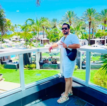 El joven presumía su ostentosa