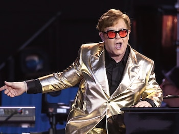 El cantante británico enfrenta pérdida de visión desde una infección adquirida en el sur de Francia (EFE/ADAM VAUGHAN)