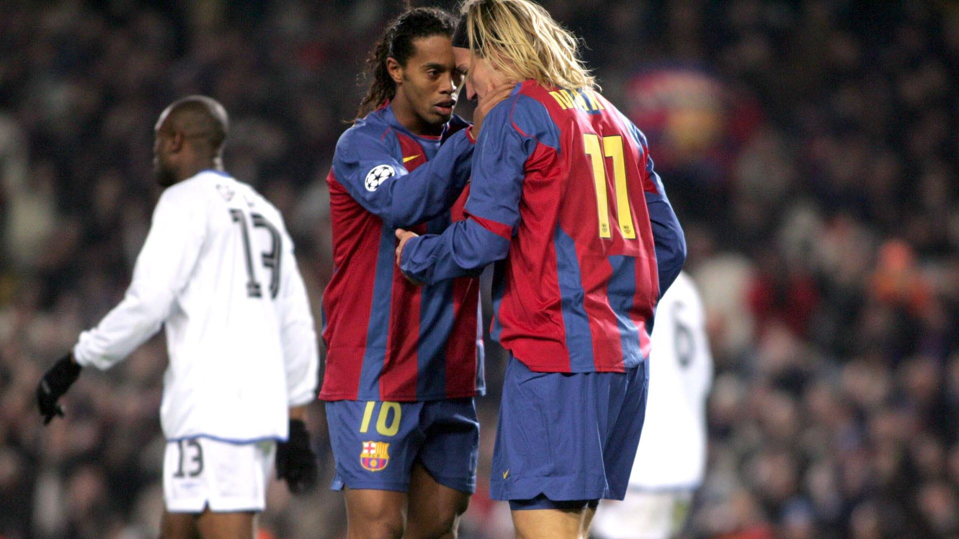 Maxi López compartió plantel con Ronaldinho en su paso por el FC Barcelona (Grosby)