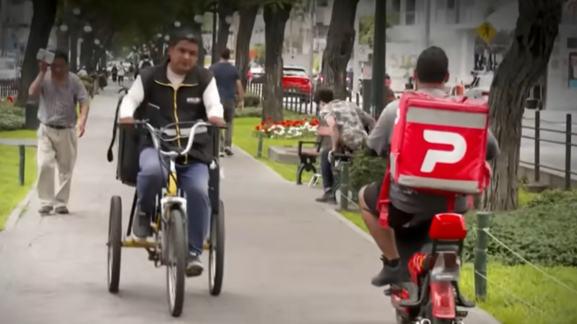 Berma central de la avenida José Pardo es solo de uso peatonal.