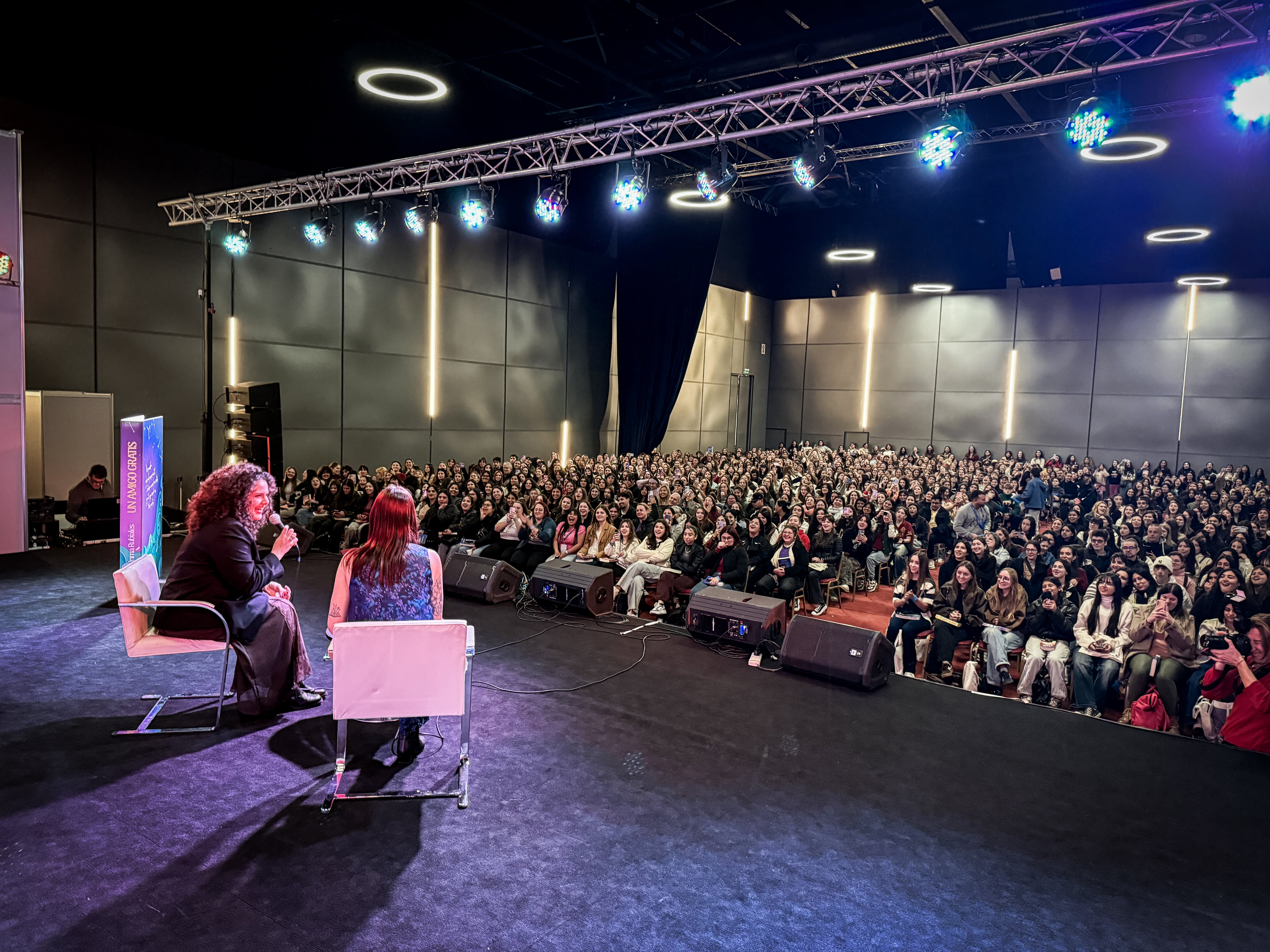 La Feria Internacional del Libro de Buenos Aires 2026 ofrece el lunes 4 de mayo una programación intensiva con actividades en La Rural, centradas en literatura, ciencia y cultura - (Fundación El Libro)