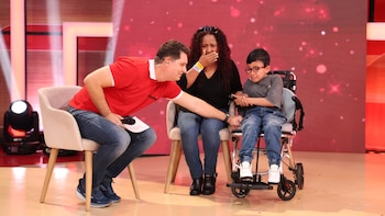 Teletón 2026 inició su jornada solidaria: la cifra recaudada y la emoción de Christian Rivero al ver caminar a uno de los pacientes