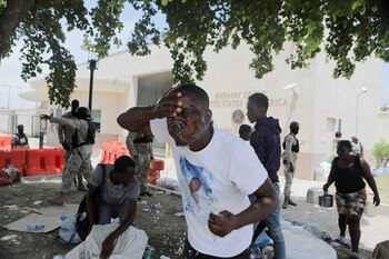 FOTO DE ARCHIVO: Un hombre