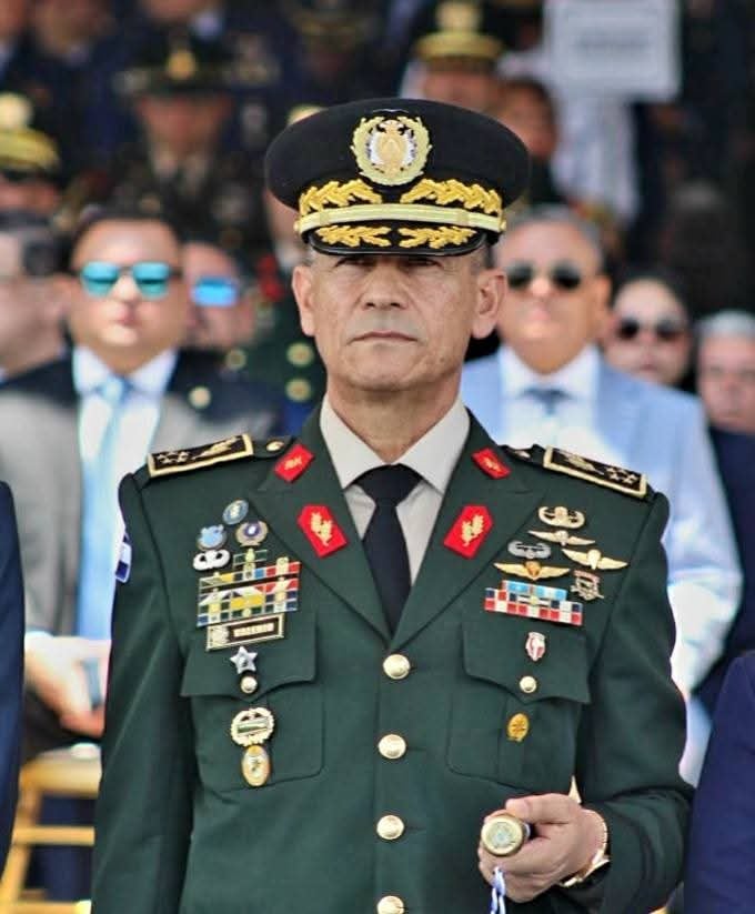 El alto mando militar reafirmó el compromiso de las Fuerzas Armadas hondureñas con la supervisión y depuración de miembros involucrados en actos ilícitos. (Foto Cortesía: FFAA)