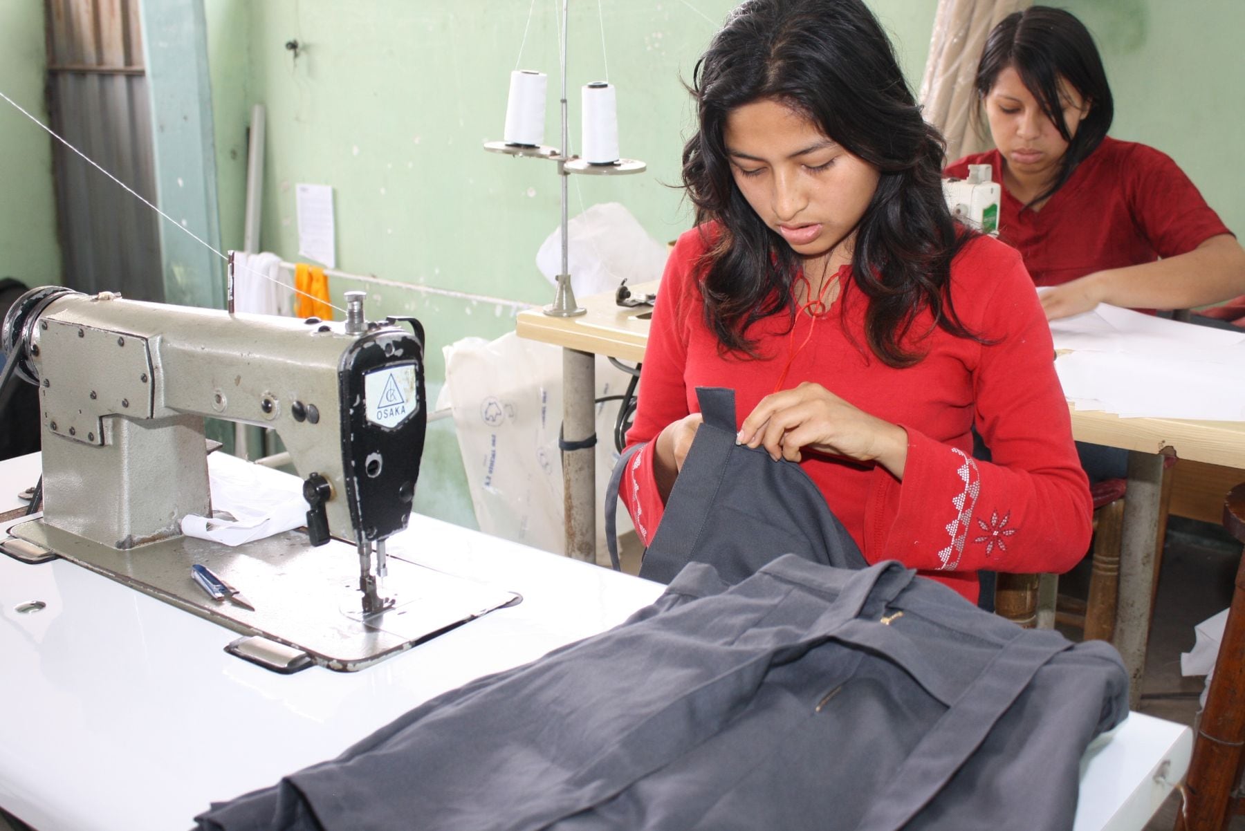 La inadecuación laboral afecta a más de 26 mil jóvenes en Arequipa, quienes trabajan en ocupaciones que no corresponden a su nivel educativo, exacerbando el problema del desempleo. (Andina)