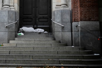 La pobreza en CABA cayó 10,8 puntos y creció la clase media (también los ricos): los motivos y la proyección