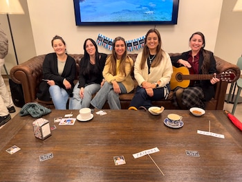 Las mujeres que trabajan en la empresa destacan el trato y las oportunidades que les ofrecen (Hilton)