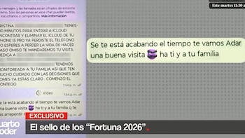 La PNP detuvo en flagrancia a los involucrados y encontró mensajes extorsivos en celulares robados. (Captura video: Cuarto Poder)
